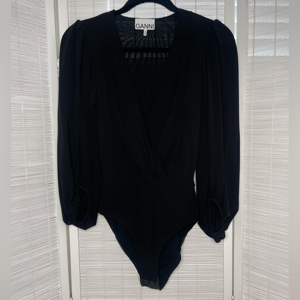 Ganni Black Balloon Sleeve Deep V Neck Jersey Snap Closure Bodysuit Size 2